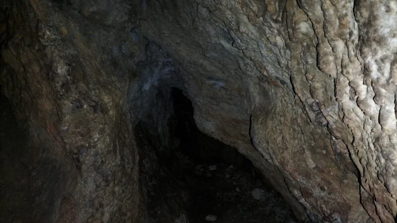 grotte en Alsace, dans le Sundgau, à Ferrette